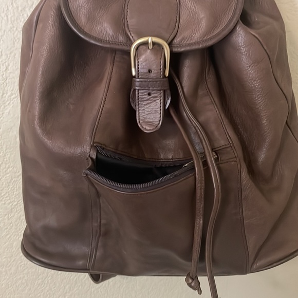 Boulder Ridge drawstring leather backpack. - Picture 3 of 11